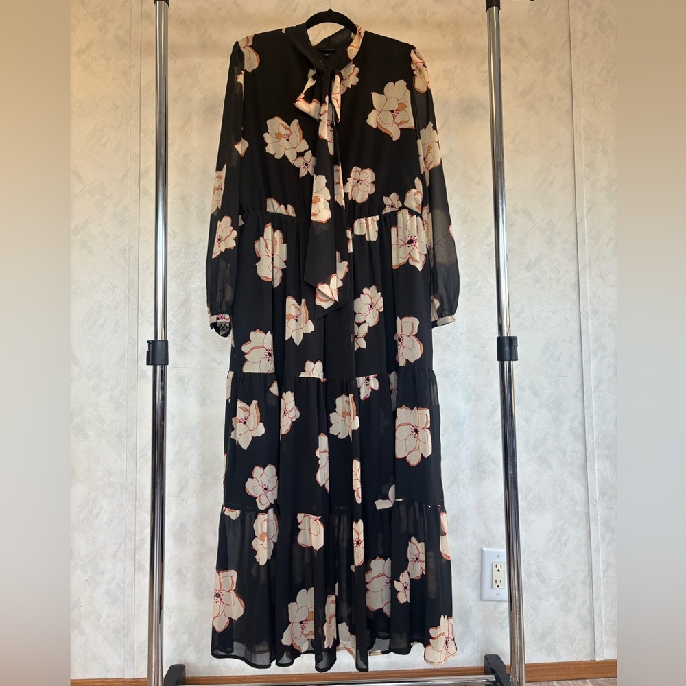 Who What Wear Black Floral Long Sleeve Dress